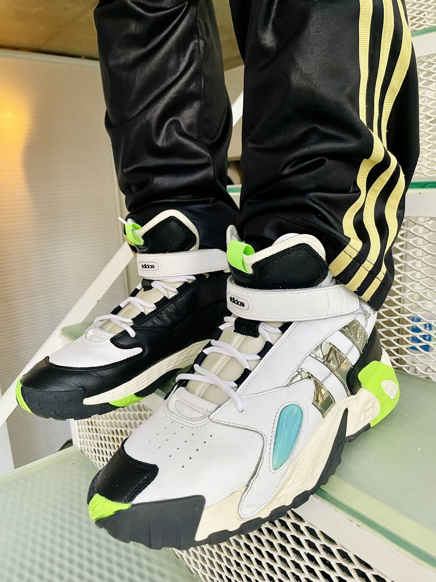pieds_grands's tweet photo. やっと見つかったゴツいForum。29cmがなかなか見つからず28.5cm。でもなんとか行けそう👍
Adidas Streetball Forum Mid (US10.5/28.5cm) https://t.co/md5dqtWZDW