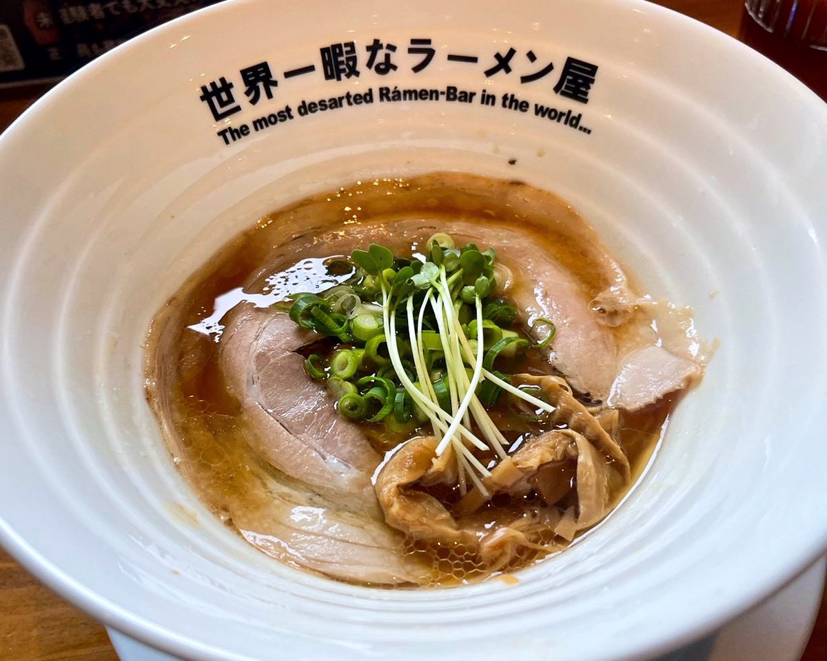 osapoi_puchi's tweet photo. 鬼の様に忙しそうやったけどな😑
#世界一暇なラーメン屋 https://t.co/6K4JrEcpAB