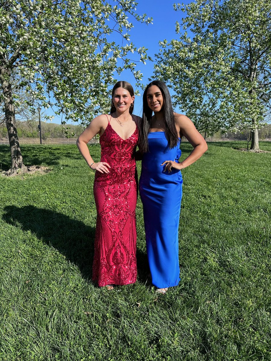 Top Gun pitchers 2025 @Elle_Glass_2025 and 2024 @boutte_lorin swapped out their softball cleats for dancing shoes tonight for the Francis Howell prom.  These girls clean up pretty good! #girlswhocandoboth #slay @TGA_Turner  @TopGun08STL