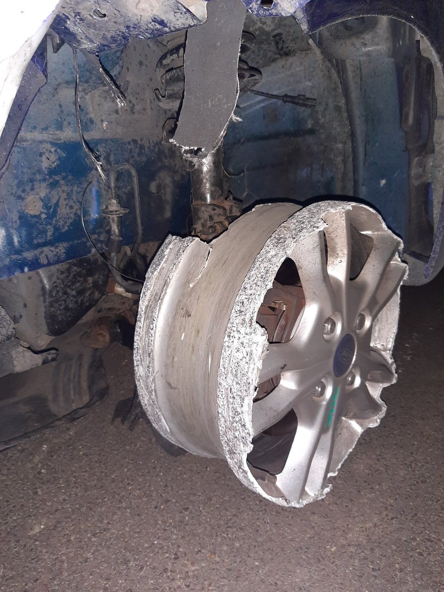 We heard this Fiesta in #Botley before we saw it... The driver told us the tyre had not long gone Flat! Our professional judgement suggested this wasn't really the case. It came as no surprise when a positive drugwipe followed. #27526 #29075 #ItsNotWorthTheRisk