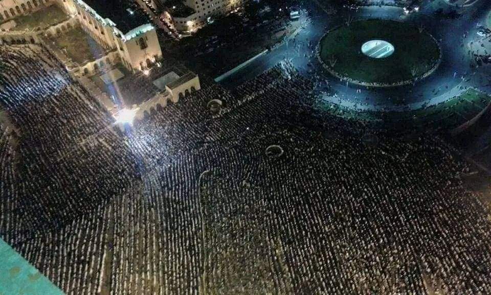 zoloodig's tweet photo. صلاة التراويح من مسجد الحسن الثاني 🇲🇦
أزيد من 900 ألف مصلى ليلة القدر 😍 https://t.co/TzpdVNOpvn