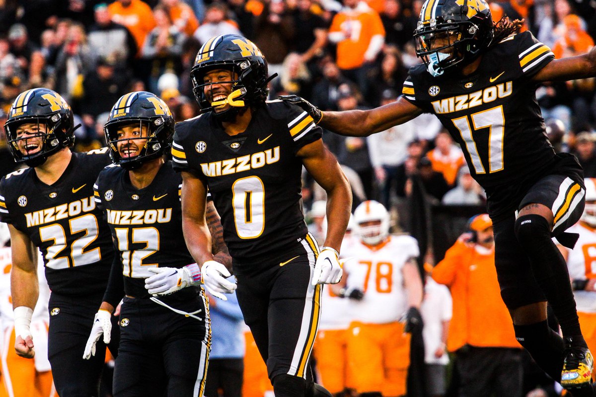 Blessed and honored to receive my 8th SEC offer from the University of Missouri !#AG2G @coachalpogue @MizzouFootball @coreybatoon @CoachDrinkwitz @SHSProspects @RustyMansell_ @ChadSimmons_ @JeremyO_Johnson @On3Recruits @247recruiting @adamgorney @RivalsFriedman @MohrRecruiting