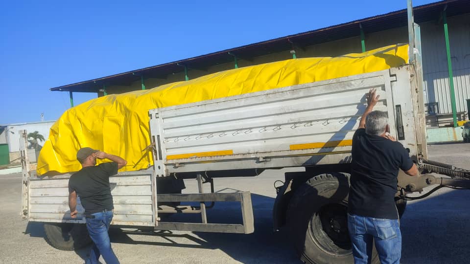 🍚 | Medios de <a href="/NacionalTnc/">Transporte Nacional del Comercio TNC</a>  realizaron, este sábado, la segunda jornada de la extracción del arroz donado por el Gobierno de #China 🇨🇳
.
.
.
#RendiciónDeCuentaMINCIN #ComerciodelPueblo