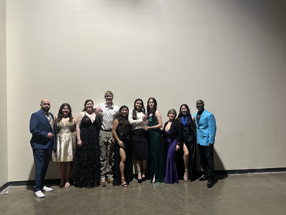 williambess68's tweet image. The OC chapter of PTK was named a Top 100 Chapter out of 1300 chapters worldwide. The chapter also won a Distinguished College Award, top 50 out of 1,300 chapters. So proud of these students and their dedication and hard work. #OCXchange #OCAllin ⁦@OdessaCollege⁩