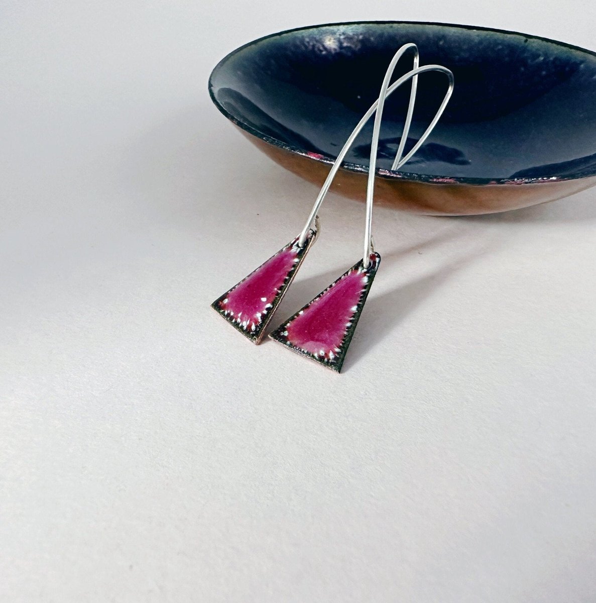 Raspberry Pink Enamel Triangle Shaped Earrings, Geometric Drop Earrings with Silver Ear Wires tuppu.net/1c45c70f #UKHashtags #bizbubble #MHHSBD #giftideas #HandmadeHour ##UKGiftHour #shopsmall #inbizhour #TriangleEarrings