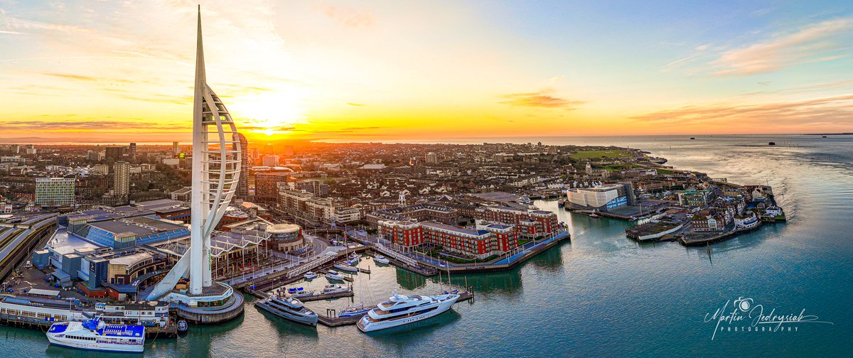 Beautiful sunrise over our wonderful city 📷 #portsmouth #pompey #spinnakerviews