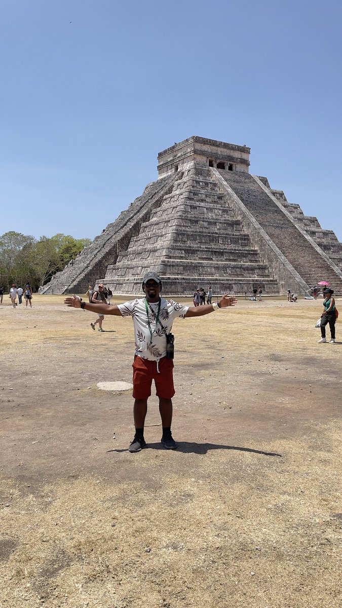 Saw another wonder of the world today! 

#Chichenitza #MayanTemple #Wondersoftheworld 🌎