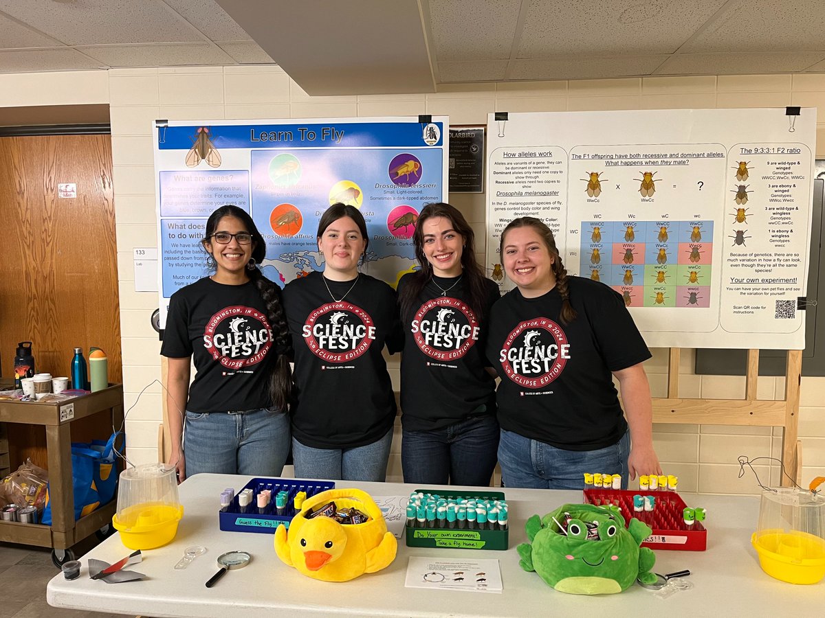 The crew teaching folks about Drosophila diversity and Mendelian genetics at IU Science Fest 2024!!! Kiddos even got fruit flies to take home! <a href="/IUBiology/">IU Biology</a>