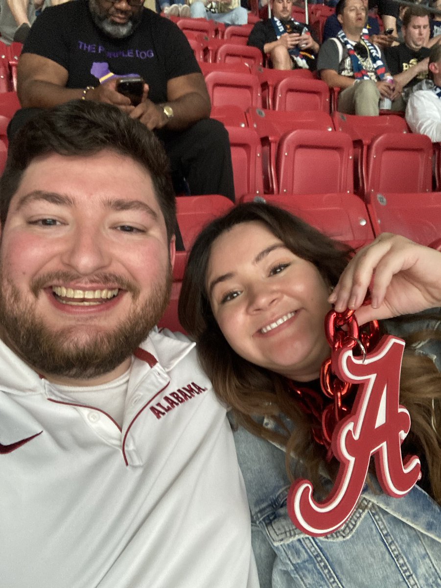 JonathanL251's tweet photo. Roll Tide!!! #MarksMadness #TeachTheHuskiesToBehave #AlabamaSelfie @aubreyshuga https://t.co/P6Vx7EnbHV