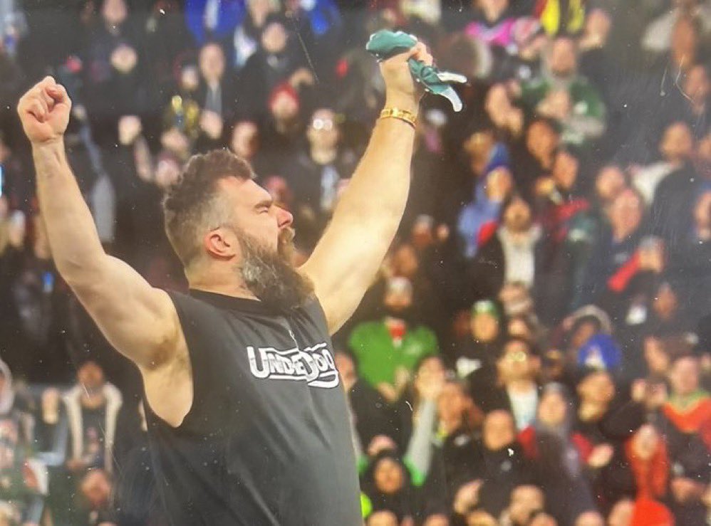 on this week’s episode of “Jason got out of the house”…🤣🔥live your best retired life 👏🏼👏🏼