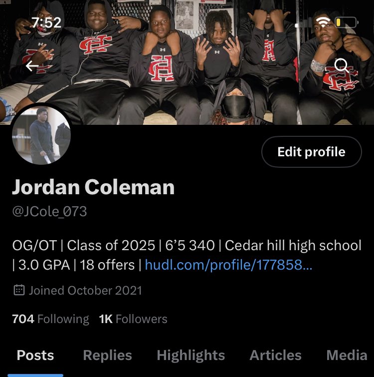 Hit 1k followers just now AGTG‼️🌎