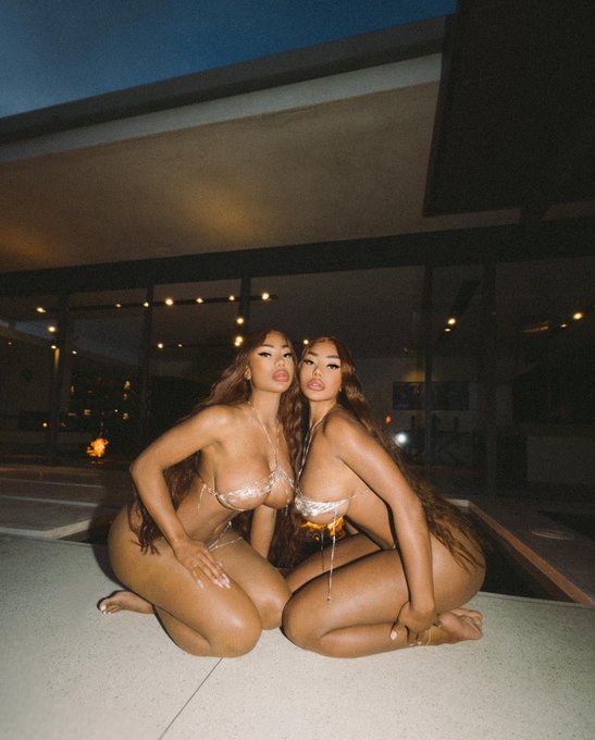 🧜🏾&zwj;♀️ https://t.co/u5tIlaB4an