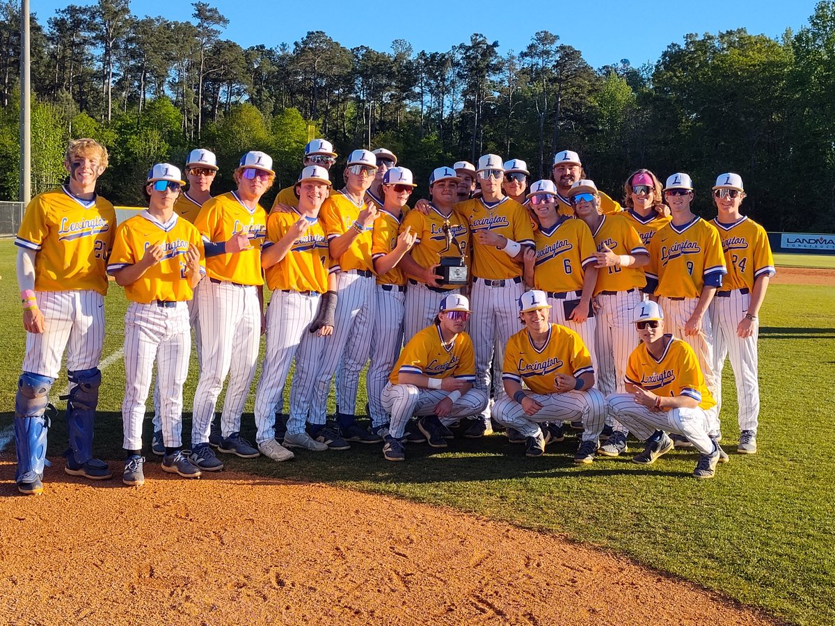 The 2024 @SCDiamondInvit champions - @LexHSBaseball. It's the 2nd straight title & 3rd since 2012.