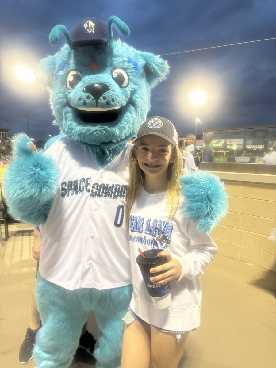 CourtneyQ18's tweet photo. Let’s go @SLSpaceCowboys  We 💙Orion #SetTheCourse #orion #Opening weekend https://t.co/2P43Tau0va