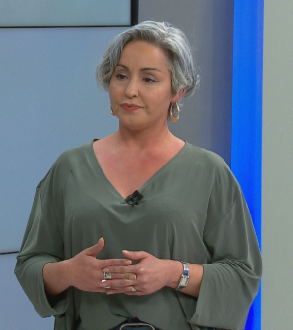 DESPIERTA CHILE!!
"Cuando un comunista habla de terminar con la pobreza"... Se refieren a la SUYA!! 
Alejandra Placencia, feminista del PC, también participó en el estallido delictual 18-O. 
NO VOTEN POR COMUNISTAS!! #AbajoElComunismo #ElPeorGobiernoDeLaHistoria