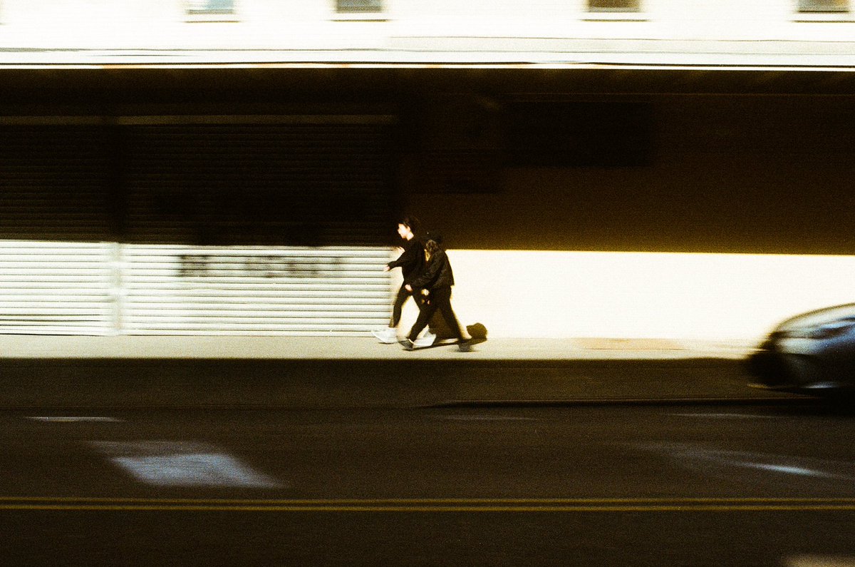 Modoshoot's tweet image. MOTION 💨

📷 Canon New F1
🔭 50mm 1.4 FD Canon
🎞️ Fujifilm 400
📍 NYC | New York

#35mm #35mmfilm #nyc #canonf1 #nyc #manhattan #fujifilm400