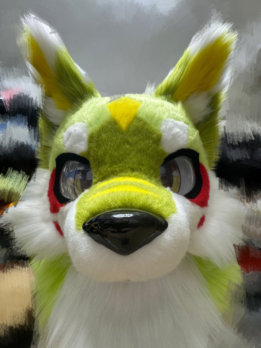 Green dog💚

#fursuit #fursuitmaker #furry #fursona #fursuiter  #kemonosuit #kemonofursuit