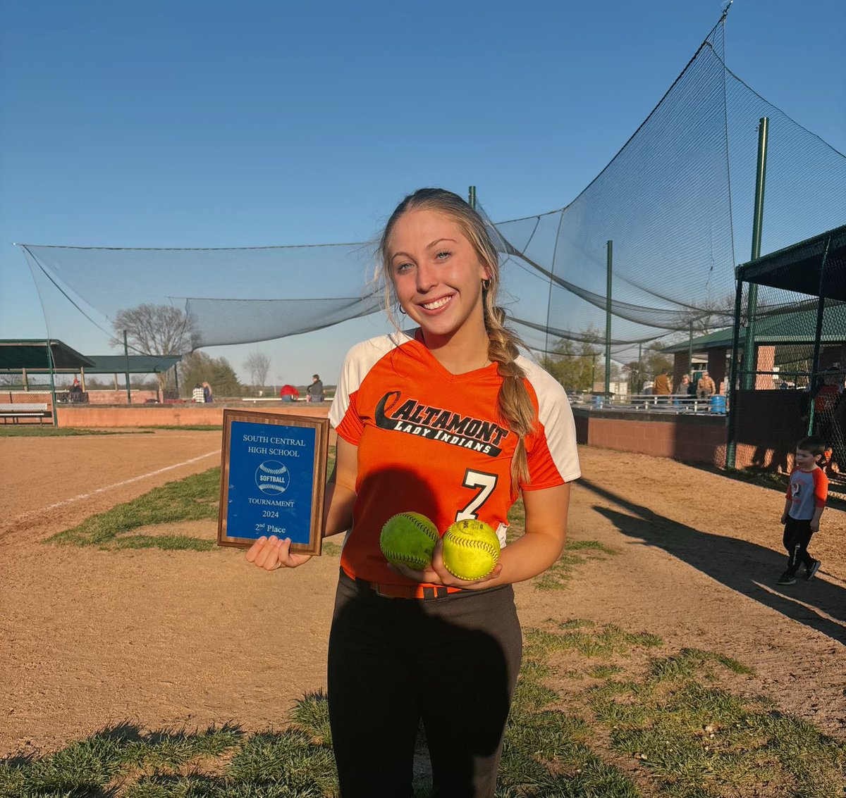 GraceLemke07's tweet image. We didn’t win it all but came in 2nd- threw 2 today - 17Ks first game 19Ks last game of tourney. Went to 9th and lost by 1. I Hit 2 out of the park the last game. Good Day - Girls worked so hard in this tourney. PROUD OF THEM @SoftballRecruit @UncommittedUTR