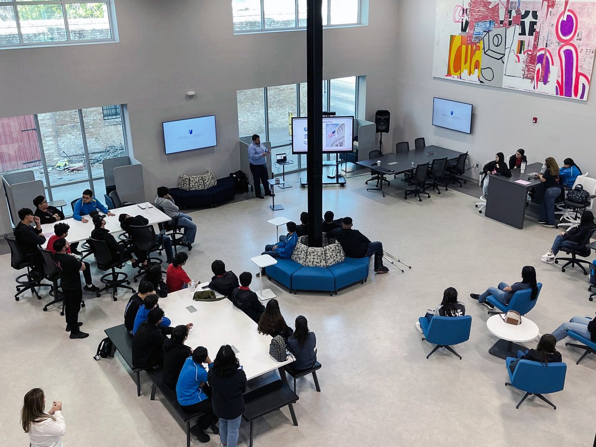 This week, #UTRGV ECC and @BrownsvilleCIC introduced the @ebridgecenter to a group of students from Idea 💡 We are excited to be part of the journey of the up-and-coming leaders and entrepreneurs who will become the driving force behind our community's progress! 🙌 #BTX