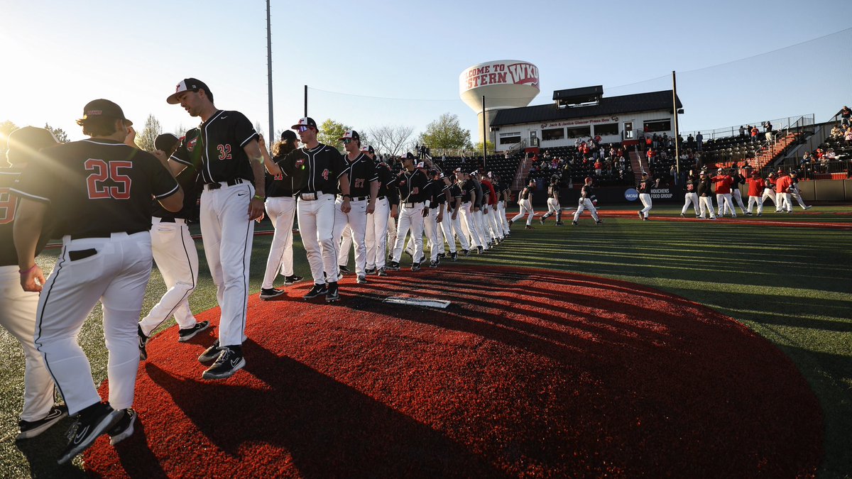 WKU_Baseball tweet picture