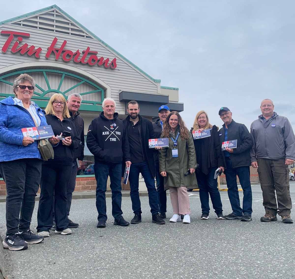 Great time doorknocking today in BOTH Comox and Campbell River for the #CommonSenseCanvass! It’s clear hardworking Canadians support Pierre Poilievre’s plan to: 🪓 Axe the tax 🔨 Build the homes 💰 Fix the budget 🚔 Stop the crime And Bring Back Common Sense!