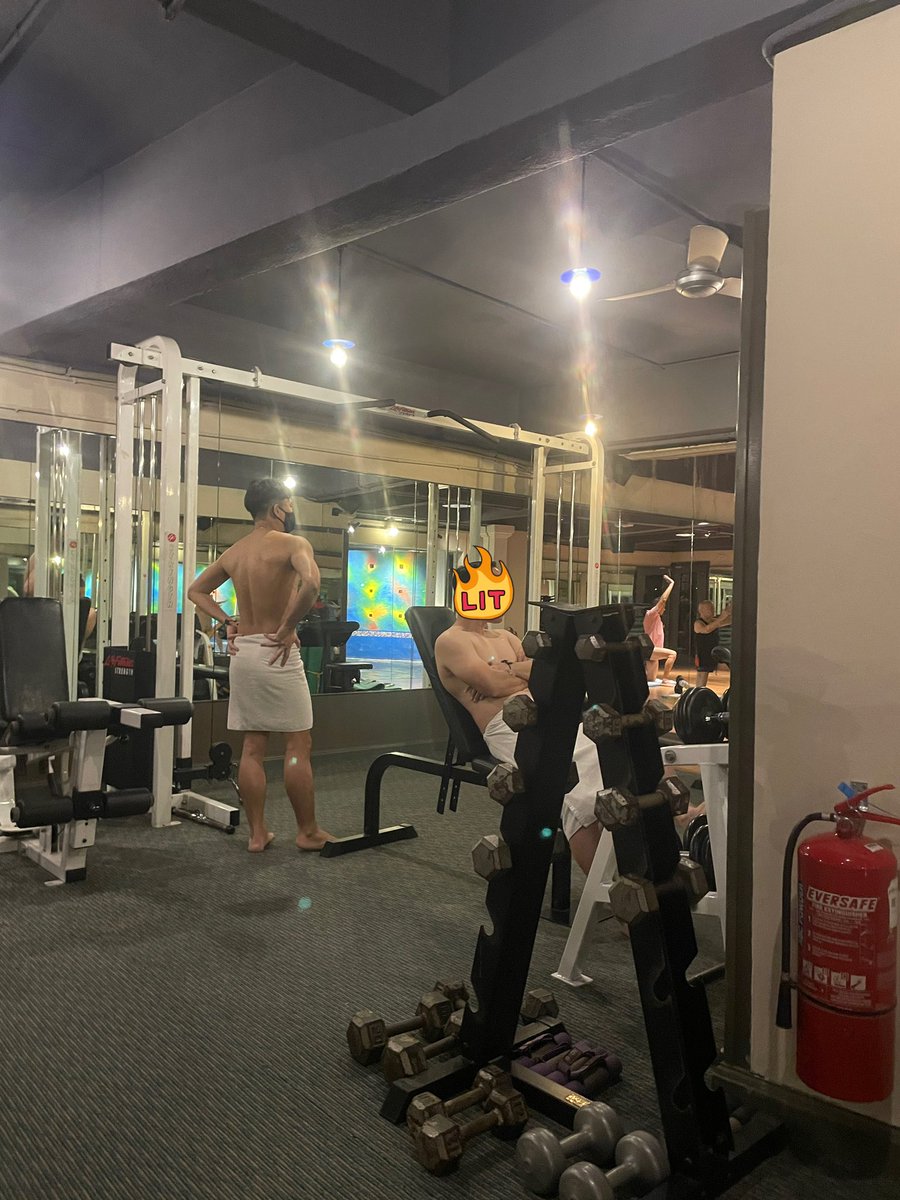 blablathisthis's tweet photo. 昨晚被个帅哥肌肉男操。整个骚穴外翻了，到现在还是还是很想念那个酥酥麻麻的感觉🥶 https://t.co/dkV0wKRUAk