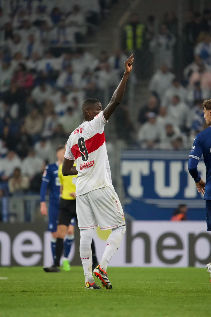 En inscrivant son 24e but de la saison en Bundesliga sous les couleurs de Stuttgart, Sehrou Guirassy égale le record du club détenu par Mario Gomez sur la saison 2008-2009. À six journées de la fin de la saison, les buts de Guirassy sont sur le point de ramener son club en Ligue…