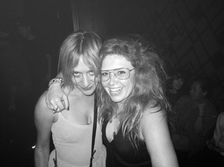 cainpilled's tweet photo. Natasha Lyonne confirms to GQ that she dated Chloë Sevigny for about five months in 2000.

She says the two are friends now: “She’s family no matter what.” https://t.co/rb2Bye1gz4