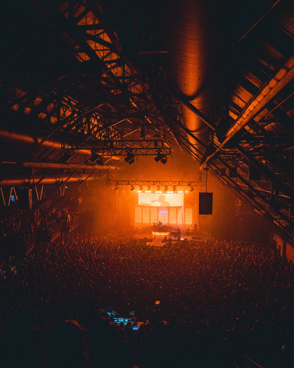 this is how it’s supposed to feel, i’m in love with how this feels - thisislany.com/tour