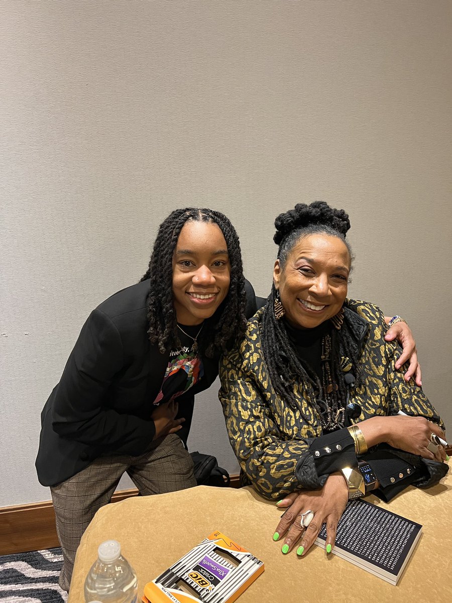 I met @sandylocks today; that’s it; that’s the tweet; that’s the word and it will be received! ❤️ #IUIDEAL