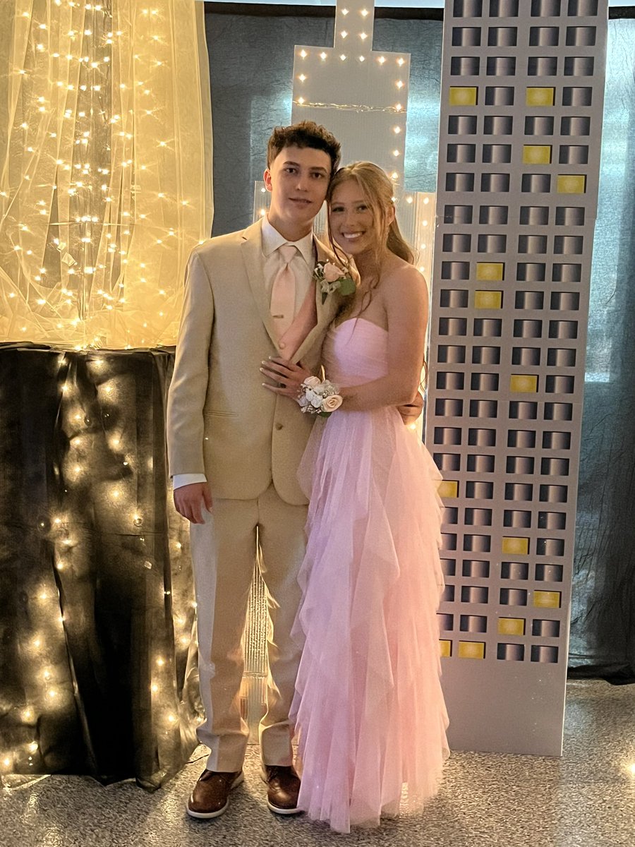 Ashlyn’s went to Valley Heights prom with her boyfriend Mack Shanks.