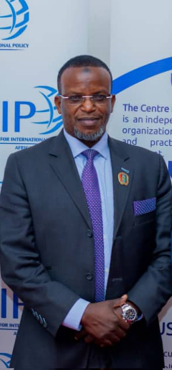 Mjengaomar's tweet photo. Nasaha za Omar

"Kuwa sababu ya tabasamu la mwenzio. Wema ni akiba na kamwe hauozi"

TAFAKARI https://t.co/V1oYQSRKlj