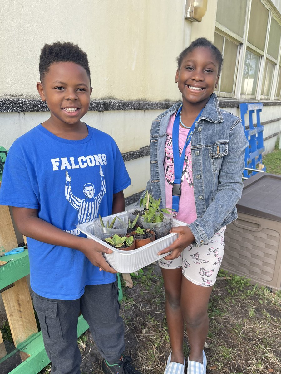 ✅ Real-world experiences 👏🏼 & Saturday Academy @FulfordElem Look at our new garden🪴 planting & donating to our herb and vegetable garden🏆So proud of Yachitra, Kalainah & Ms. Richardson for their love of nature⭐️ #YourBestChoiceMDCPS @SuptDotres @MDCPS @MDCPSNorth @MDCPSSTEAM