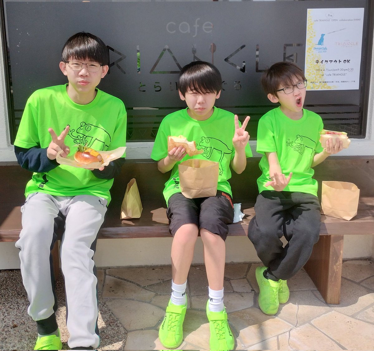 Orphnoch's tweet photo. イベントスタート!
天気に恵まれて良い1日になりそうです☀🐸
#コラボ
#イベント
#おさんぽまート
#cafeTRIANGLE
#とらいあんぐる
#カフェとらいあんぐる
#集いの場
#イベント
#Jump!
#アクセル有限会社 https://t.co/3OuPq79DoT
