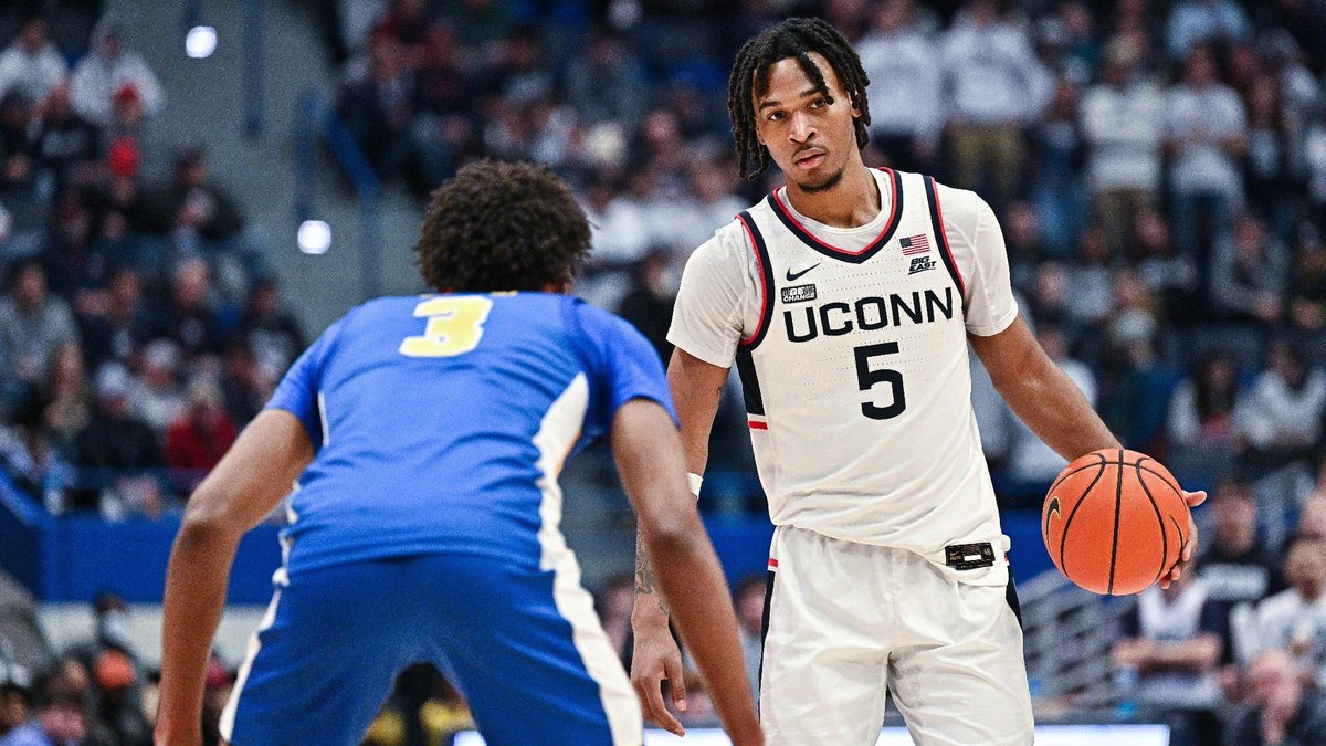 One of the things I love to brag about are the elite players we were able to bring to Texarkana through the <a href="/HoopfestB/">Hoopfest Basketball</a> event. The leading scorer at halftime of this Final Four game, Stephon Castle of UConn, put on a show at the Tiger Center my last year coaching at Texas High!