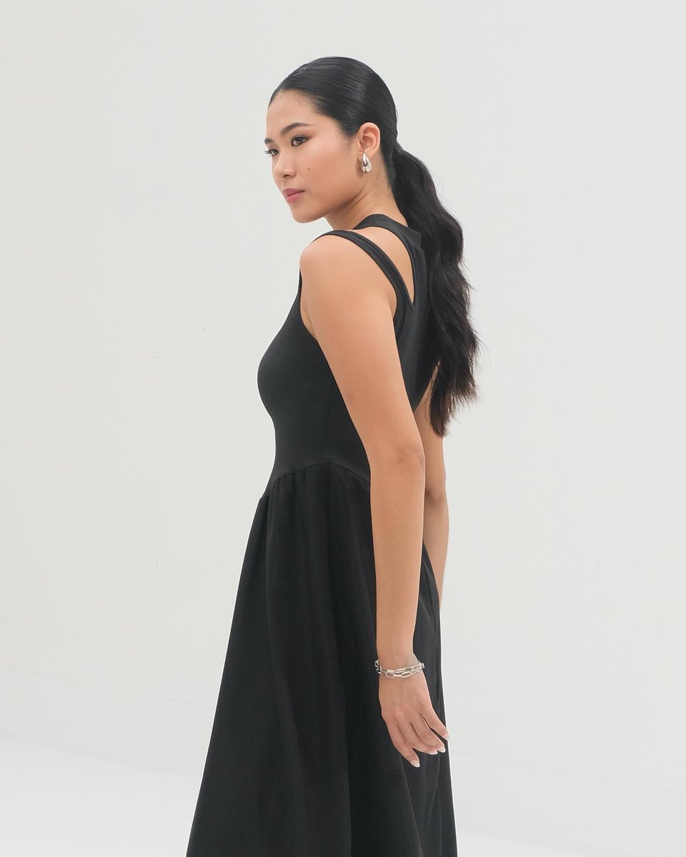 please like/engage on the post 🤍

#LouYanong 

instagram.com/p/C5aluUQvekJ/…