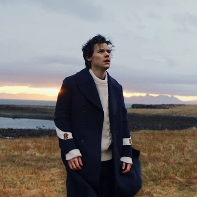 thehrrycore's tweet image. 7 years ago, Harry Styles released his debut solo single “Sign of the Times.”