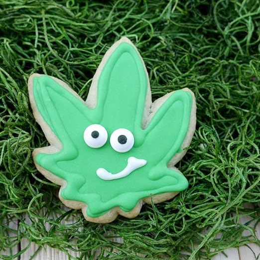 Do you like edible homemade #THC #cookies ? Yes or no #WednesdayVibes #WednesdayMotivation #Marijuana #StonerFam #Weedmob #WeedLovers #MMJ #CannabisCommunity #cannabisculture #Growyourown #WednesdayMood