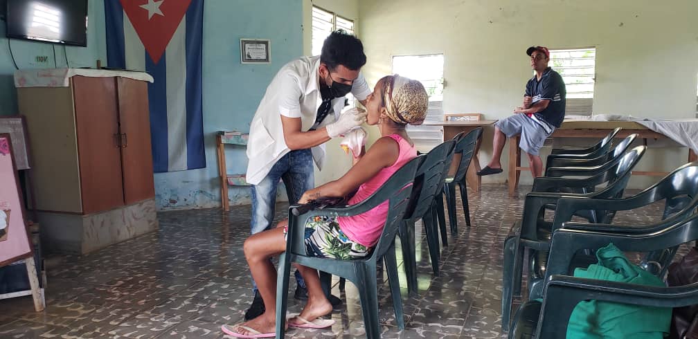 Sábado por la Salud en #Niquero .
#CubaPorLaVida 
<a href="/GBT3ENFERMERIA/">Adulto Mayor Niquero👴🏼🇨🇺</a> <a href="/YanetTamayo12/">APS Niquero</a> <a href="/paminiquero/">PAMI Niquero</a> <a href="/IsabelV55966786/">Dra. Isabel Victoria Leon Sarmiento</a> <a href="/ReyesLeybi90060/">Leybis Jorgen Reyes</a> <a href="/UnivSld_Niquero/">Docencia Salud Niquero</a> <a href="/MedicaNiqu54073/">Colaboración Médica Niquero</a> <a href="/poliniquero/">Dirección APS Niquero</a> <a href="/GranmaDps/">Dirección General de Salud Granma</a>