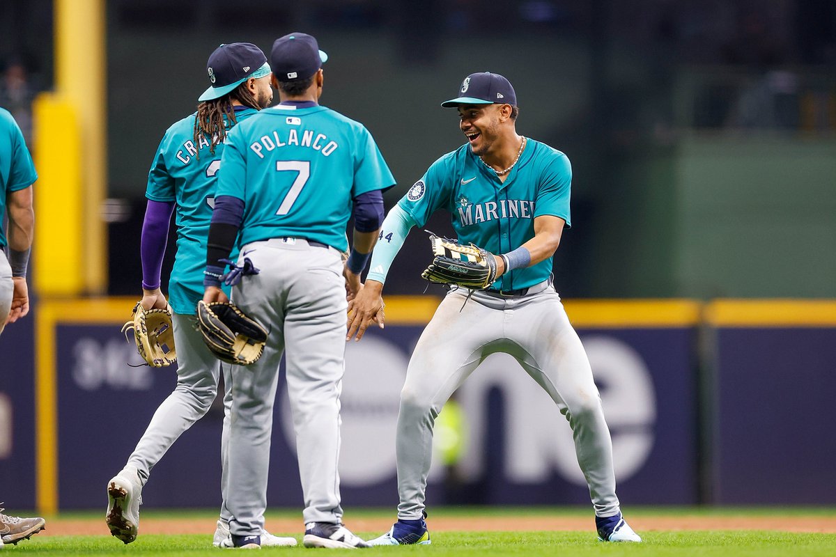 Mariners tweet picture