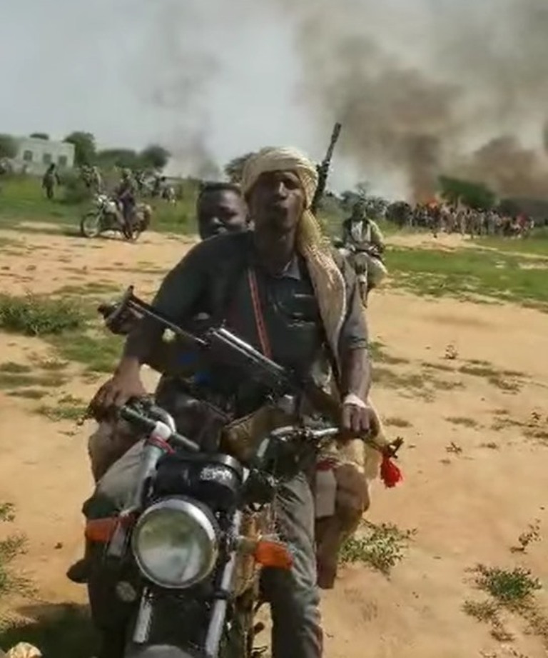 At least 15 people are dead following attacks by the Rapid Support Forces (RSF) and allied Arab militias on Zaghawa villages west of El Fasher, capital of North Darfur. sudantribune.com/article284169/