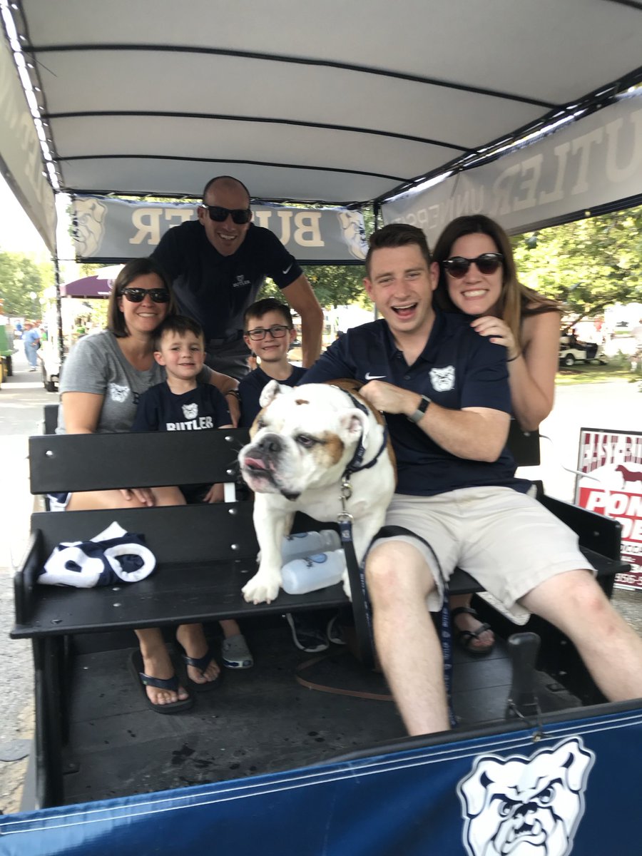 RUPE70's tweet photo. May God comfort Mile and his family as they mourn the loss of Butler Blue 3 (trip) rest in peace my four-legged friend. https://t.co/naXHQT98jU