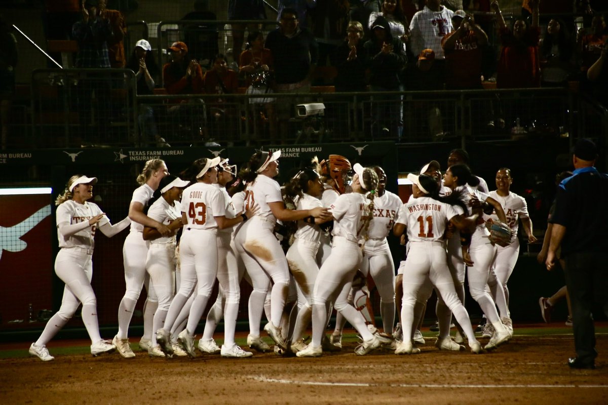 A PLAY AT A PLATE TO END IT NO. 5 TEXAS BEATS NO. 1 OKLAHOMA, 2-1