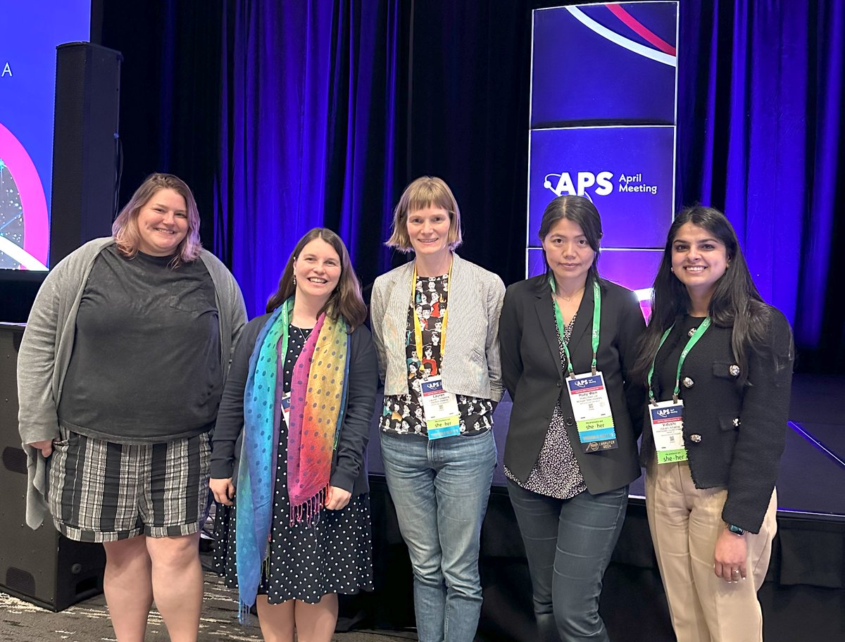 Thrilled to have this pic with the other phenomenal women physicists from our #apsapril invited session, thanks to Vidushi Adlakha! #WomenInSTEM