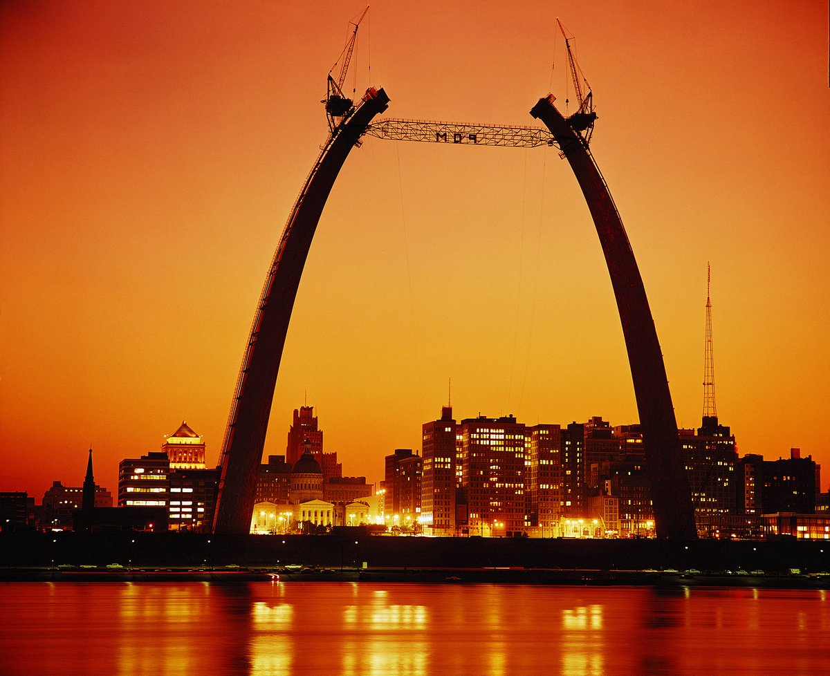 I really don't have the words to describe this HQ photo of the Gateway Arch under construction.

I mean... Are there enough words? @GatewayArchSTL #StLouis