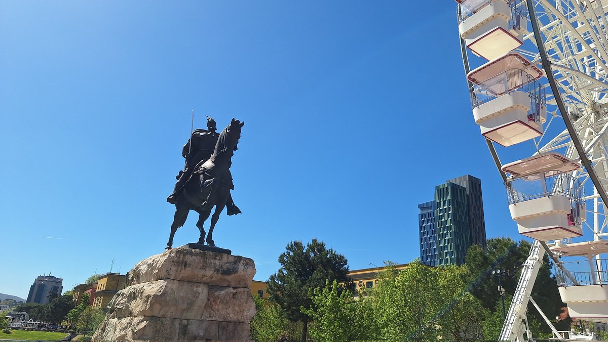 Sunny Sunday 🌞 #Skanderbeg Monument #citycenter #visittirana #Albania