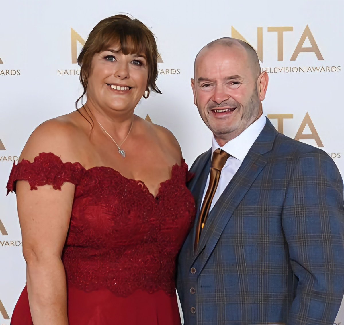 We are very pleased to announce that Julie and Tom Malone from @TheMalonesGB will be joining us at the Charity Ball this year. Have you got your tickets? ballstocancer.net/product/balls-…