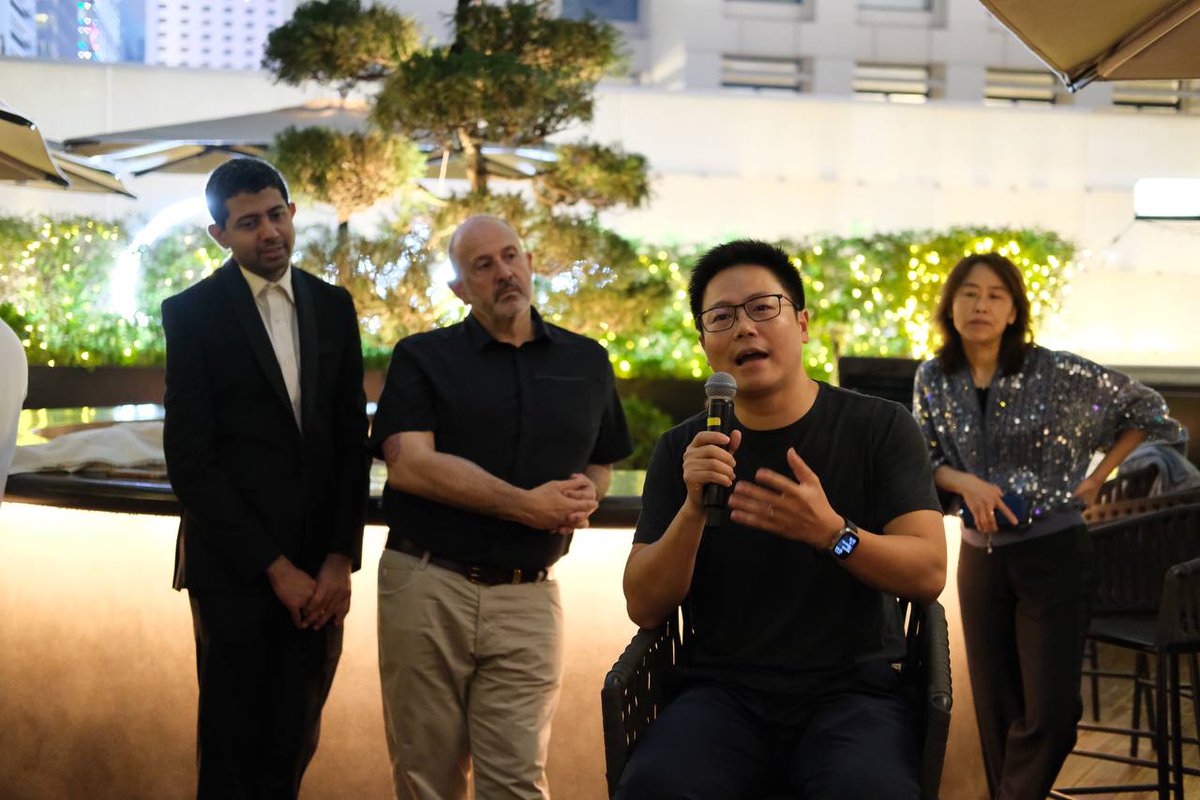 HashKey_Wealth's tweet image. An evening of insightful discussions and networking at our Cocktails and Conversations private dinner with distinguished guests @bitfish1 @Cobo_Global, @sreeramkannan @eigenlayer, @sandeepnailwal @0xPolygon, and @sethginns @CoinFund_io.

Thank you for joining us!✨