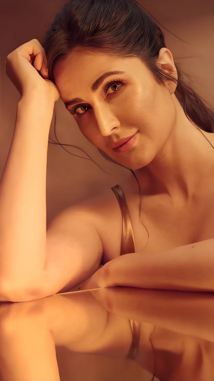 GKi5b54XQAAnDhA?format=jpg&name=large