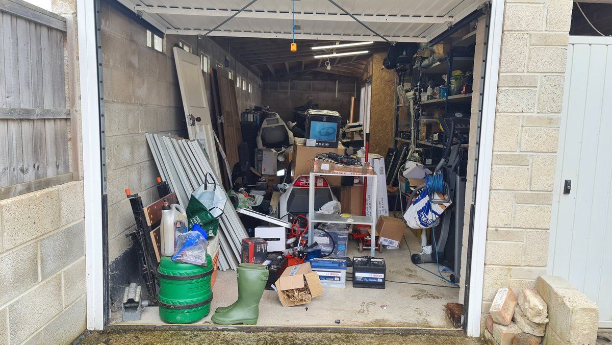 camperbats's tweet photo. Yesterday we embarked on a mission to clear out the garage! Progress is finally being made! Larry-T-Buggums supervised. https://t.co/VhoOTlvlZe